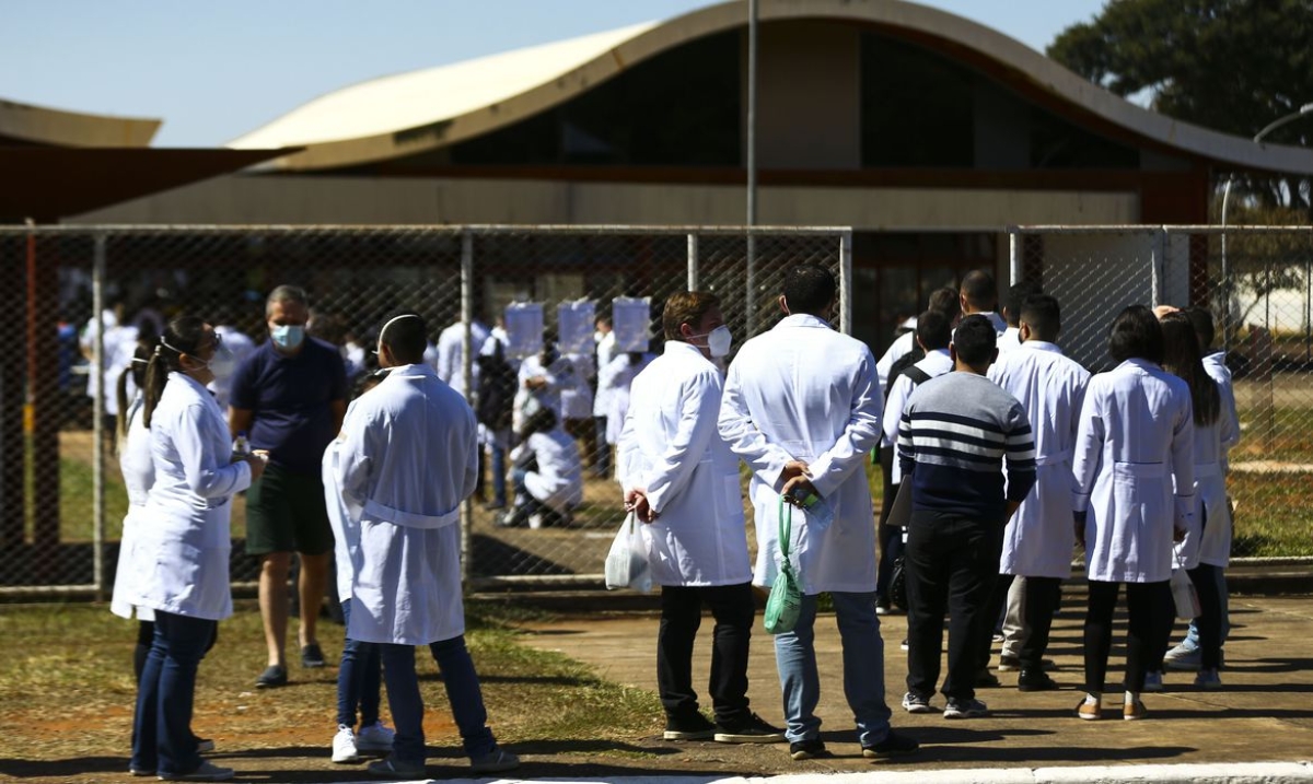 Valor mínimo da bolsa para médicos residentes passa para R$ 4,1 mil (Foto: Marcelo Camargo/ Agência Brasil)