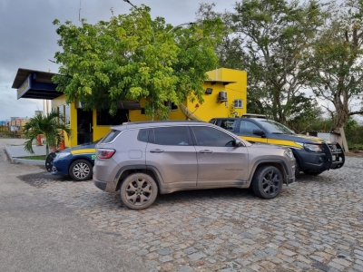 Itabaiana/SE: PRF recupera dois carros de passeio com registro de apropriação indébita (Foto: PRF/SE)