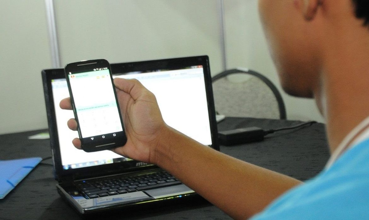 A um mês do Enem, professores falam sobre uso de redes sociais (Foto: Álvaro Henrique/ Secretaria de Educação do DF)