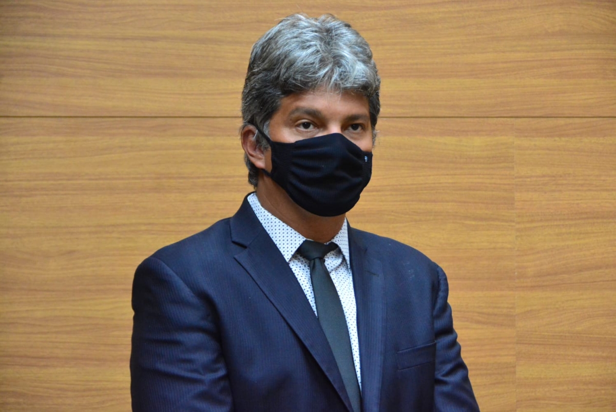 Dr. Samuel Carvalho apresenta PL que obriga condomínios a comunicar crimes contra animais a polícia (Foto: Jadilson Simões)