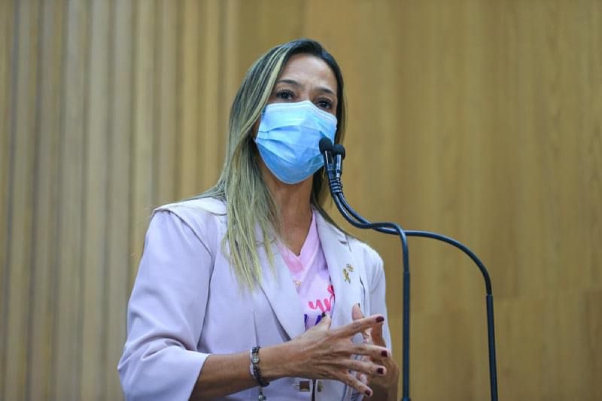 Sheyla Galba denuncia que tomógrafo está quebrado no Hospital João Alves e cobra resposta sobre cintilografias (Foto: Assessoria Sheyla Galba)