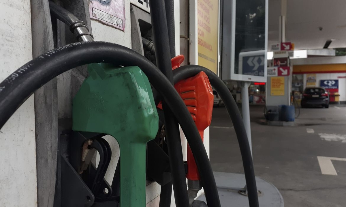 Professor dá dicas de como economizar na hora de abastecer o carro (Foto: Fernando Frazão/ Agência Brasil)