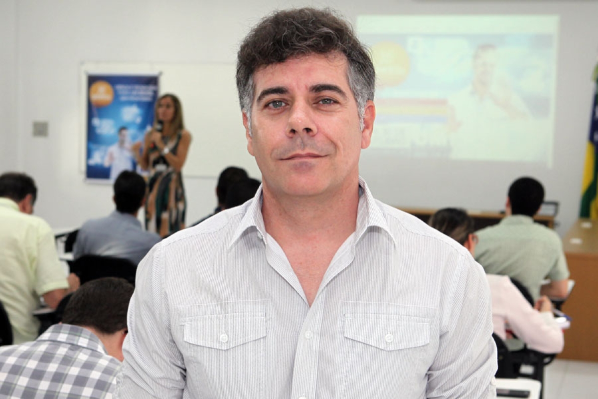 Professor doutor Cristiano Ferronato, coordenador do Programa de Pós-graduação em Educação da Unit (Foto: Assessoria de Imprensa Unit)