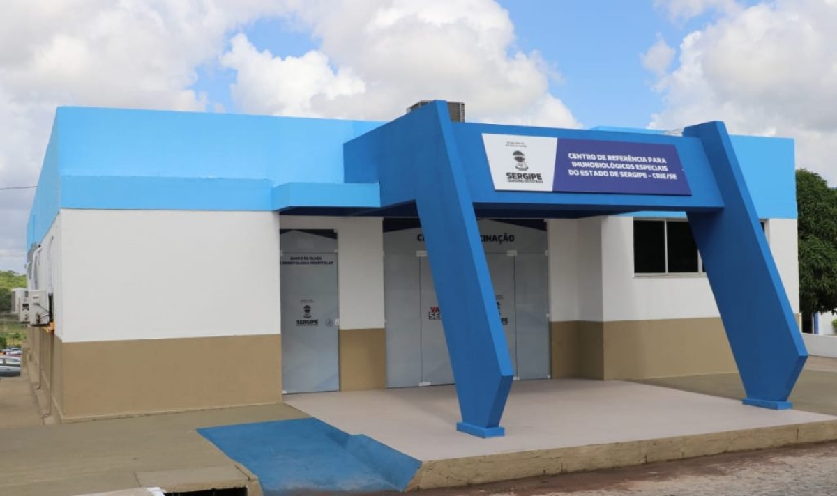 Centro de Referência para Imunobiológicos Especiais disponibiliza vacinas para profissionais de saúde e pacientes com necessidades específicas (Foto: Valter Sobrinho/ SES/SE)