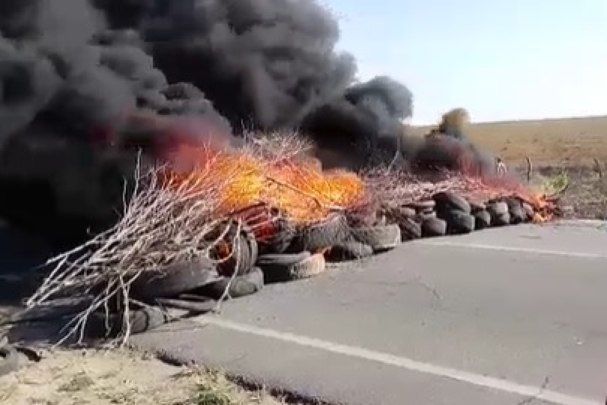 Manifestação foi realiza na rodovia SE-230 (Imagem: Reprodução de vídeo/ Grupo Pé Embaixo)