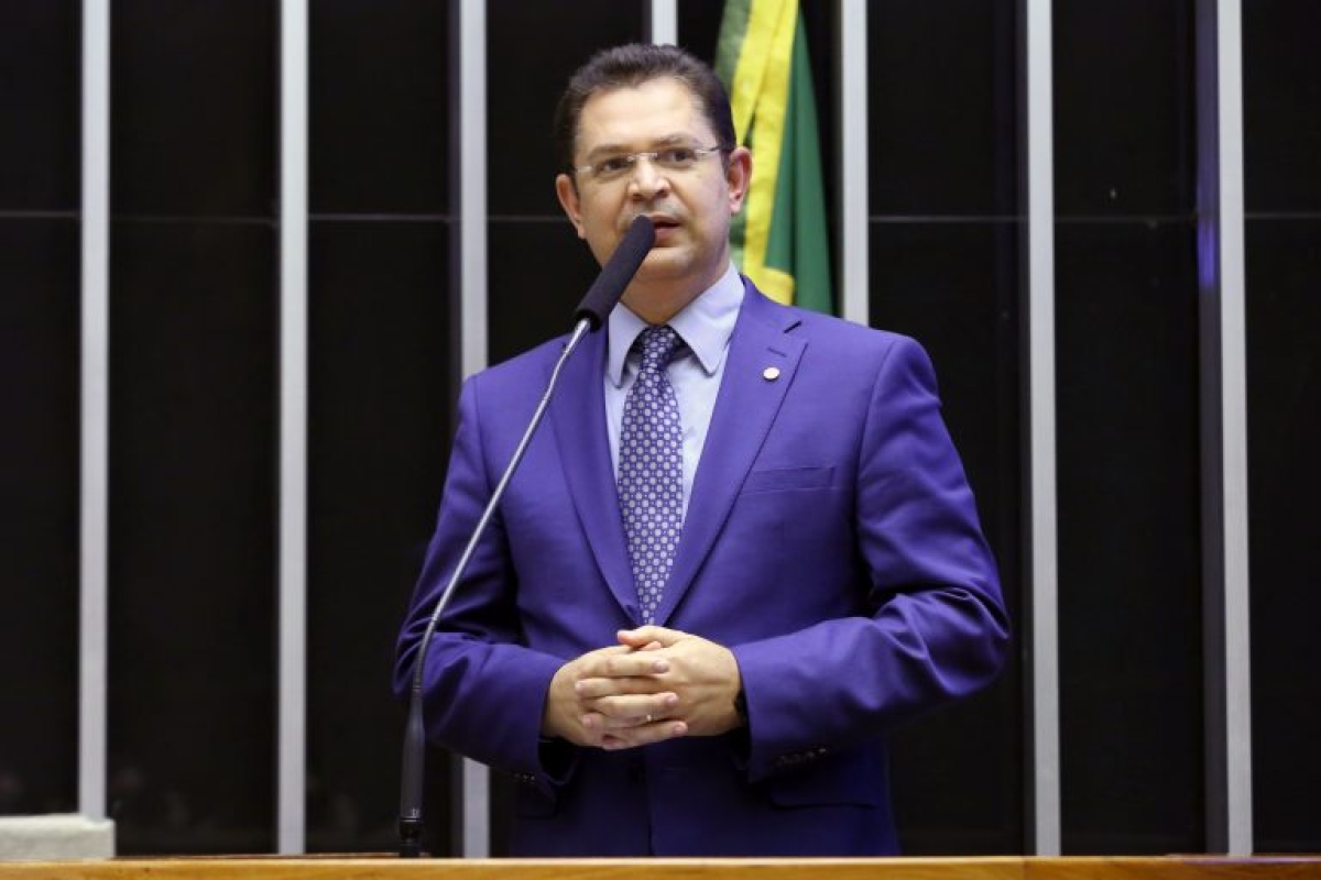 Para Sóstenes, medida conscientizará alunos sobre a importância da preservação do patrimônio público (Foto: Maryanna Oliveira/ Câmara dos Deputados)
