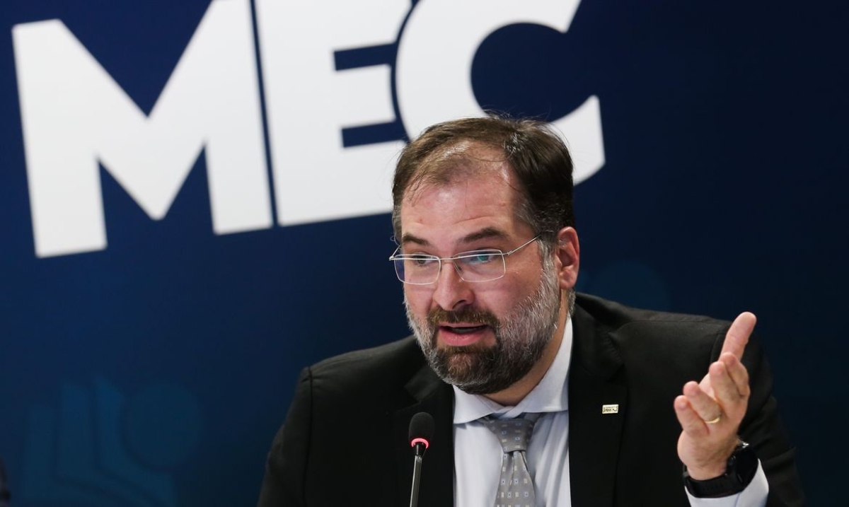 O presidente do INEP, Danilo Dupas, faz balanço do Enem 2021 (Foto: Valter Campanato/ Agência Brasil)