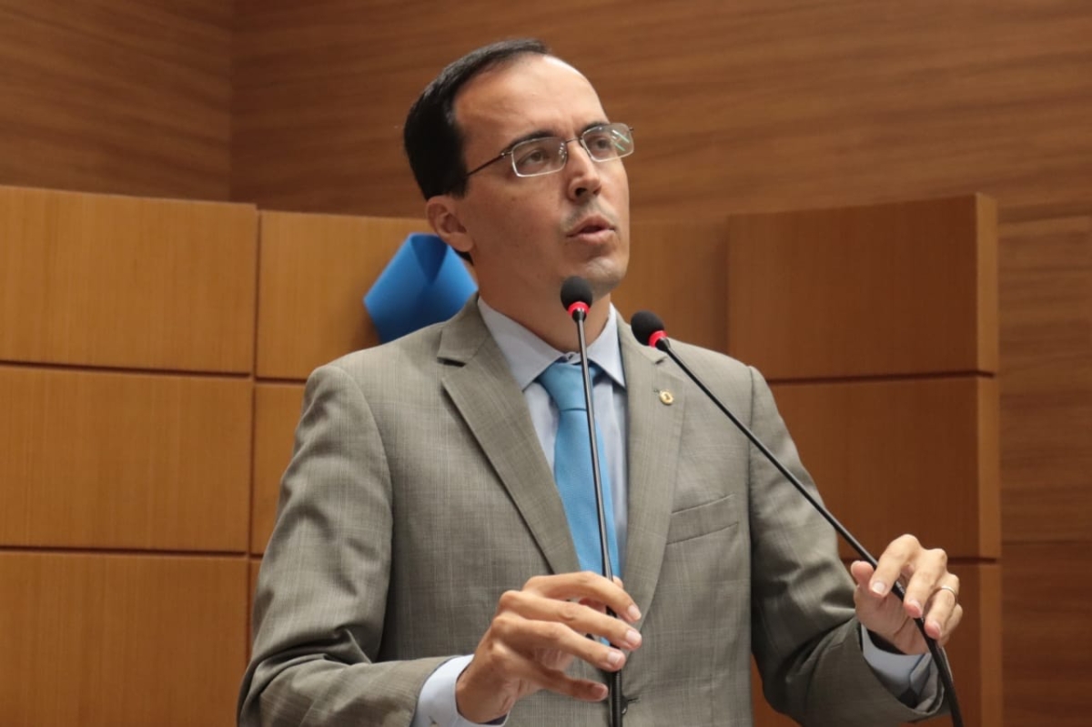 Georgeo Passos: "Governo gasta dinheiro da obra da rodovia Itabaiana/Itaporanga (BR 101 a 235) vai pagar mais para que obra seja concluída" (Foto: Jadilson Simões)