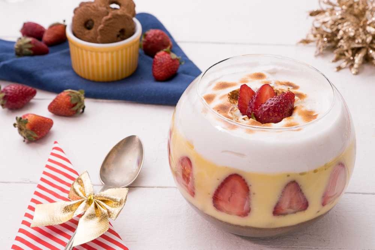 Merengue de Morango e Recheio de Leite Condensado (Foto: Divulgação/ Fortaleza)