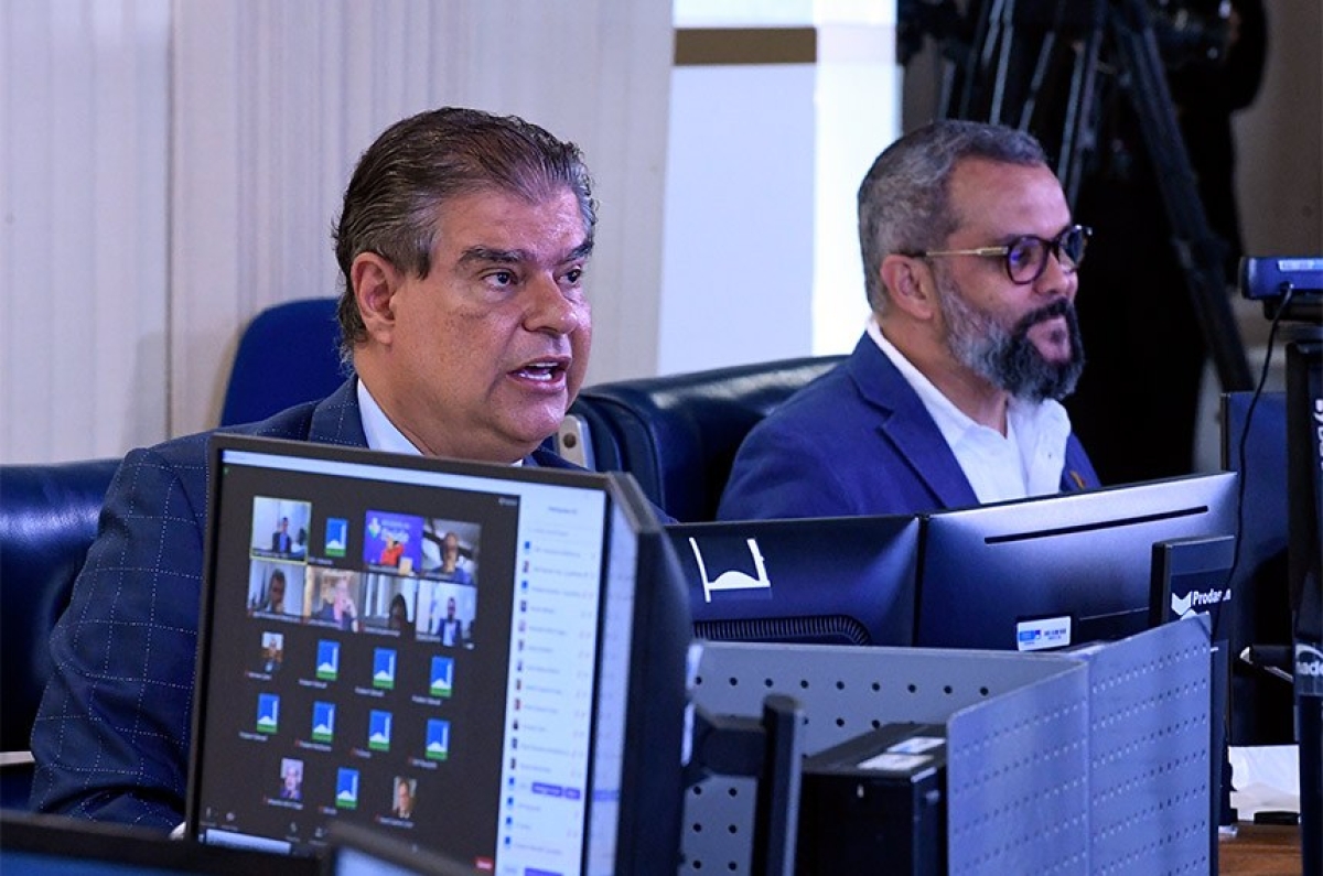 O senador Nelsinho Trad durante o debate promovido nesta quinta-feira
(Foto: Edilson Rodrigues/ Agência Senado)