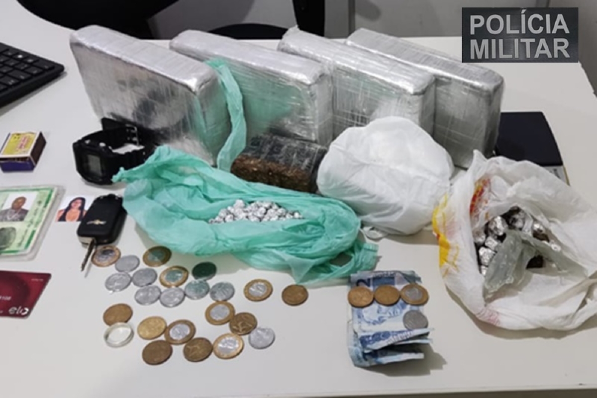 PM prende mulher por suspeita de tráfico ilícito de drogas em Aracaju (Foto: PM/SE)