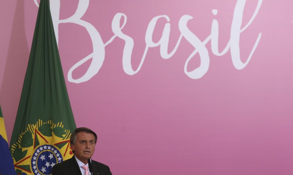 O presidente da República, Jair Bolsonaro,participa da solenidade de lançamento de uma série de iniciativas voltadas ao público feminino, no Dia Internacional da Mulher (Foto: Antonio Cruz/ Agência Brasil)