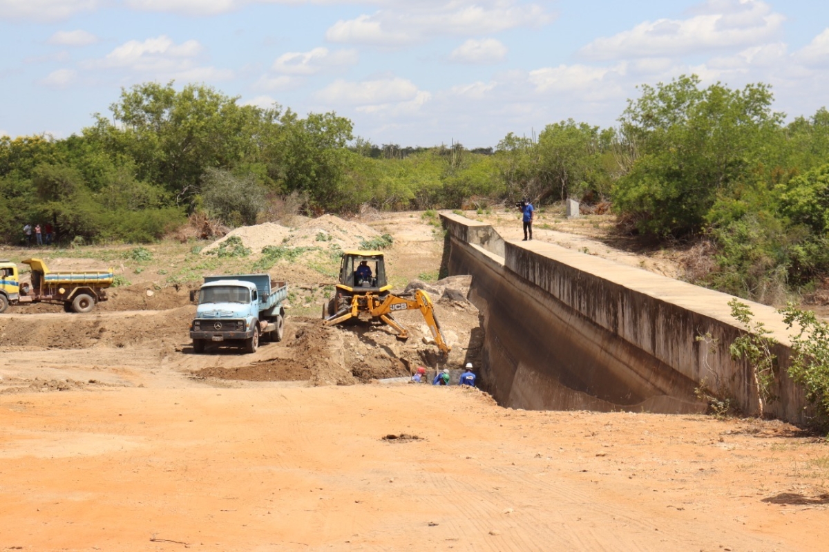 Pró-campo vai investir 5,7 milhões em revitalização de barragens em 2022 através da Cohidro