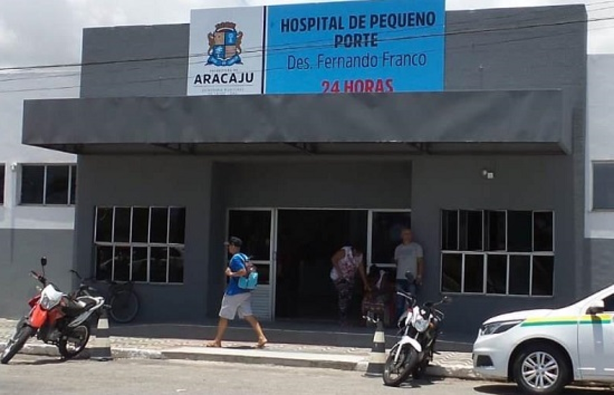 Policial ameaça servidores no Hospital Fernando Franco (Foto: SMS Aracaju)