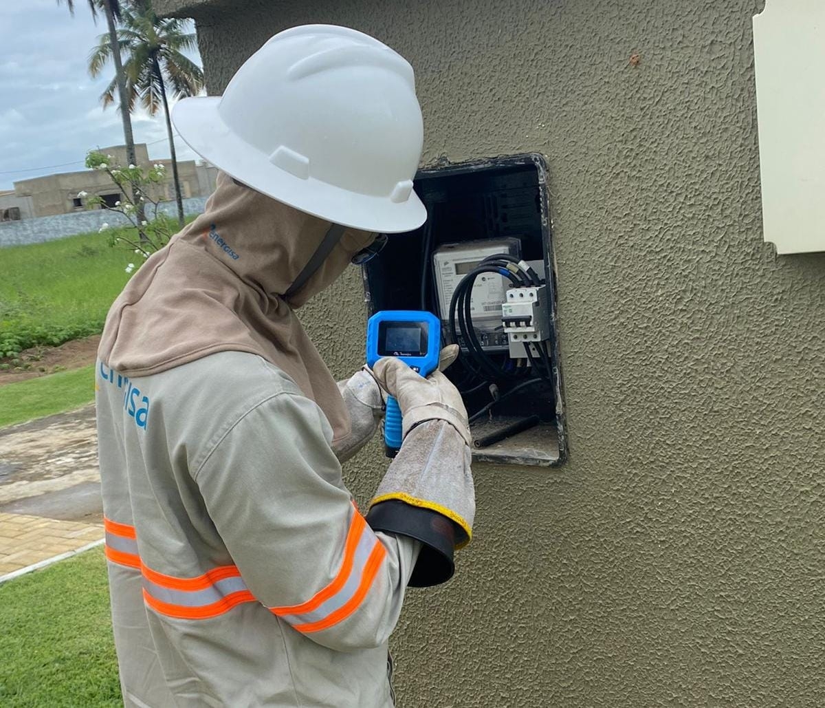 Energisa alerta sobre os riscos das ligações clandestinas (Foto: Comunicação Energisa Sergipe)