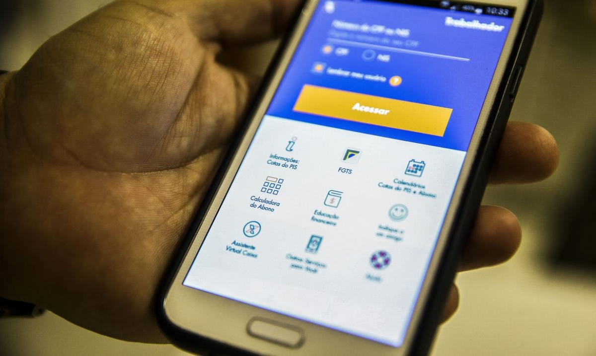 Trabalhadores nascidos em março podem sacar até R$ 1 mil no FGTS - Foto: Marcelo Camargo | Agência Brasil