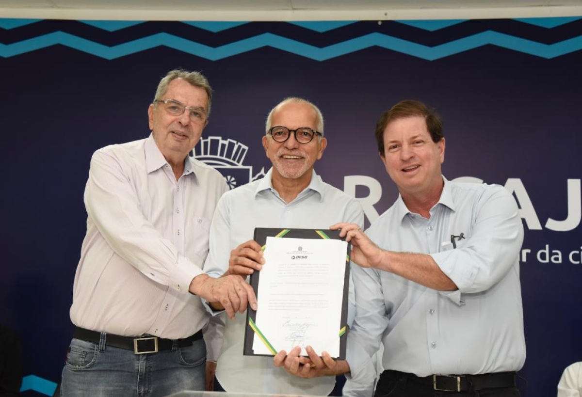Prefeitura e Deso fazem encontro de contas que assegura mais recursos para obras em Aracaju - Foto: Ana Lícia Menezes | PMA