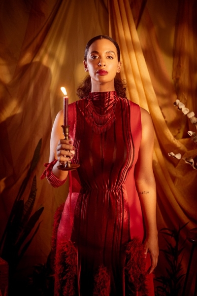Héloa estreia clipe Nosso Altar exaltando o amor como força motriz da vida - Foto: Duda Portella 