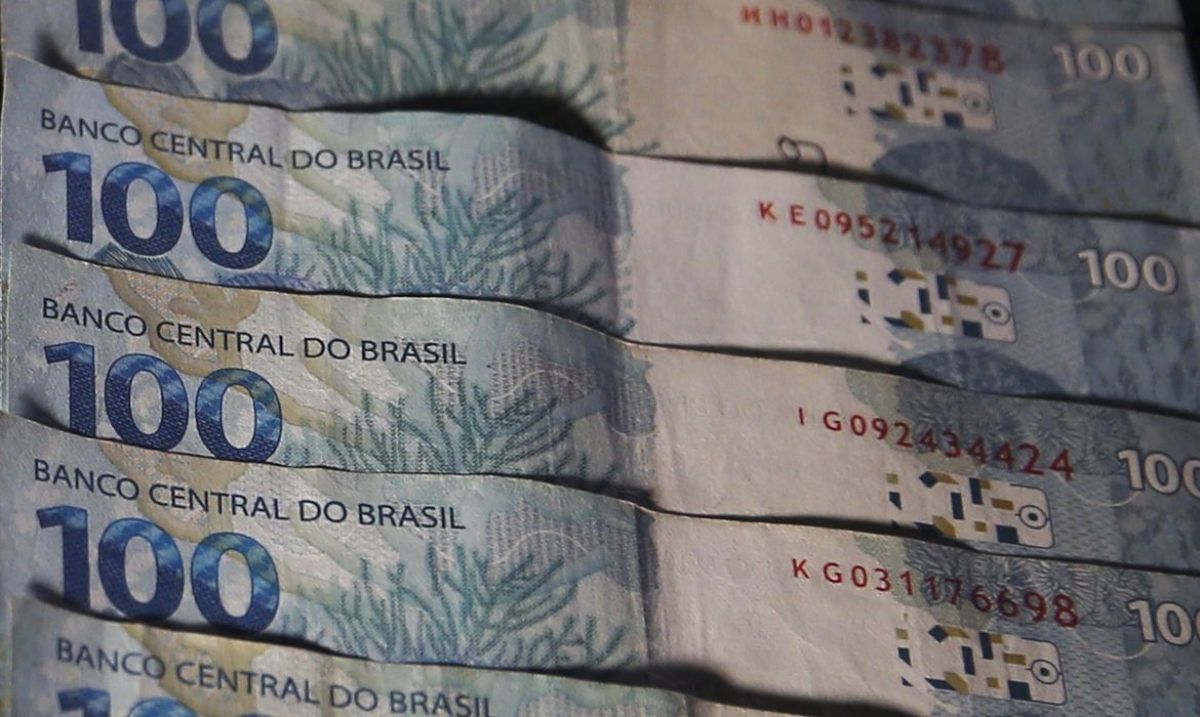 Trabalhadores nascidos em junho podem sacar até R$ 1 mil no FGTS - Foto:  José Cruz | Agência Brasil