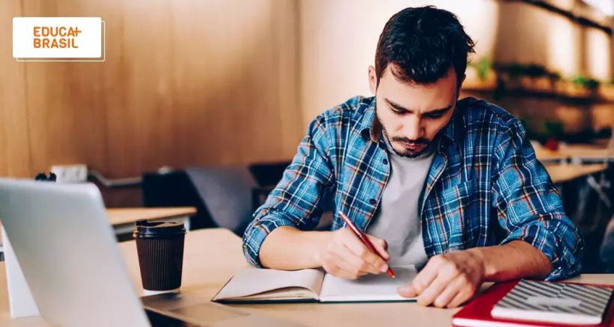 Santander Universidades abre inscrições em bolsas de estudo em curso da Harvard - Foto: Educa Mais Brasil