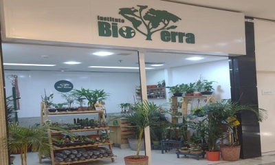 Troca de material reciclável por árvores frutíferas e oficina de consumo consciente de alimentos encerram as comemorações alusivas ao Dia Internacional da Reciclagem no RioMar - Foto: Divulgação
