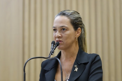 Pavimento da Ivo do Prado está cedendo: "? uma tragédia anunciada" alerta Sheyla Galba - Foto: Assessoria Sheyla Galba