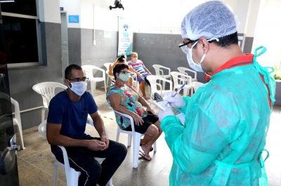 Adultos jovens são maioria nos atendimentos a sintomas gripais na rede municipal - Foto: André Moreira | Prefeitura de Aracaju