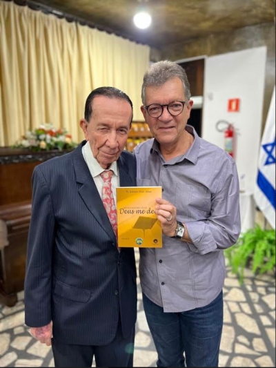 Livro traz dicas de comportamento e espiritualidade - Foto: Assessoria