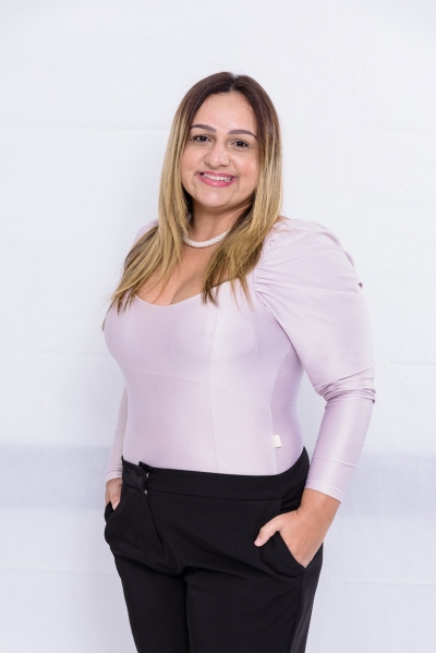 Eline Mendonça, professora do curso de Direito da Faculdade São Luís de França - Foto: Assessoria de Imprensa