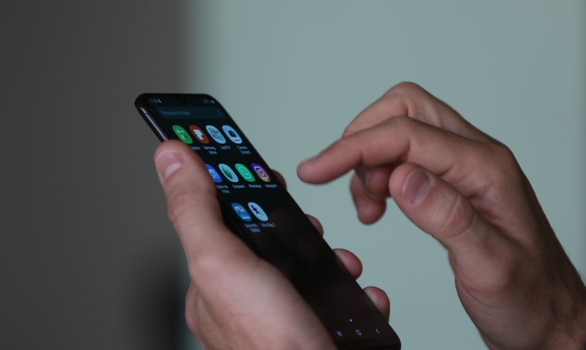 Cartilha traz medidas de segurança para uso de celulares e tablets - Foto: Tânia Rêgo | Agência Brasil