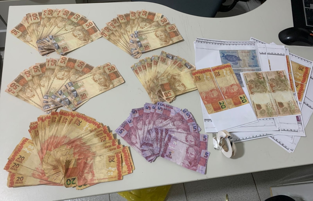 PC fecha fábrica de dinheiro falso e apreende mais de R$ 5 mil em notas falsificadas - Foto: SSP/SE