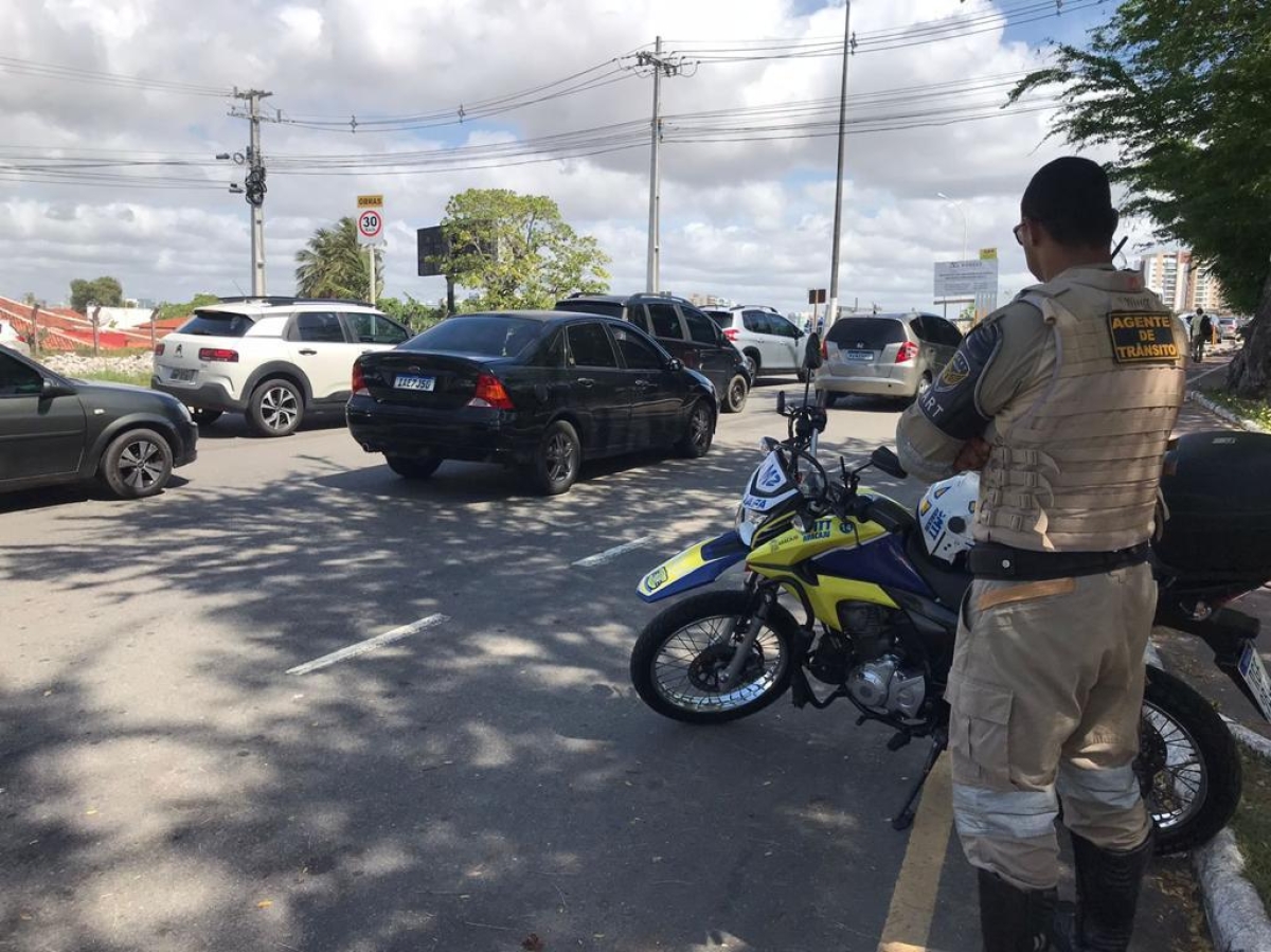 Trânsito na ponte sobre o Poxim ficará parcialmente bloqueado de 1º a 6 de fevereiro - Foto: Prefeitura de Aracaju Trânsito na ponte sobre o Poxim ficará parcialmente bloqueado de 1º a 6 de fevereiro - Foto: Prefeitura de Aracaju