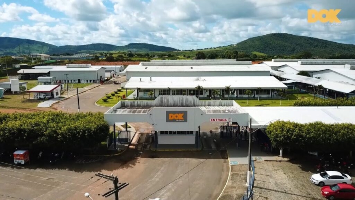 A DOK Calçados comprou da Azaléia a fábrica localizada em Frei Paulo - Foto: Destaque Notícias A DOK Calçados comprou da Azaléia a fábrica localizada em Frei Paulo - Foto: Destaque Notícias