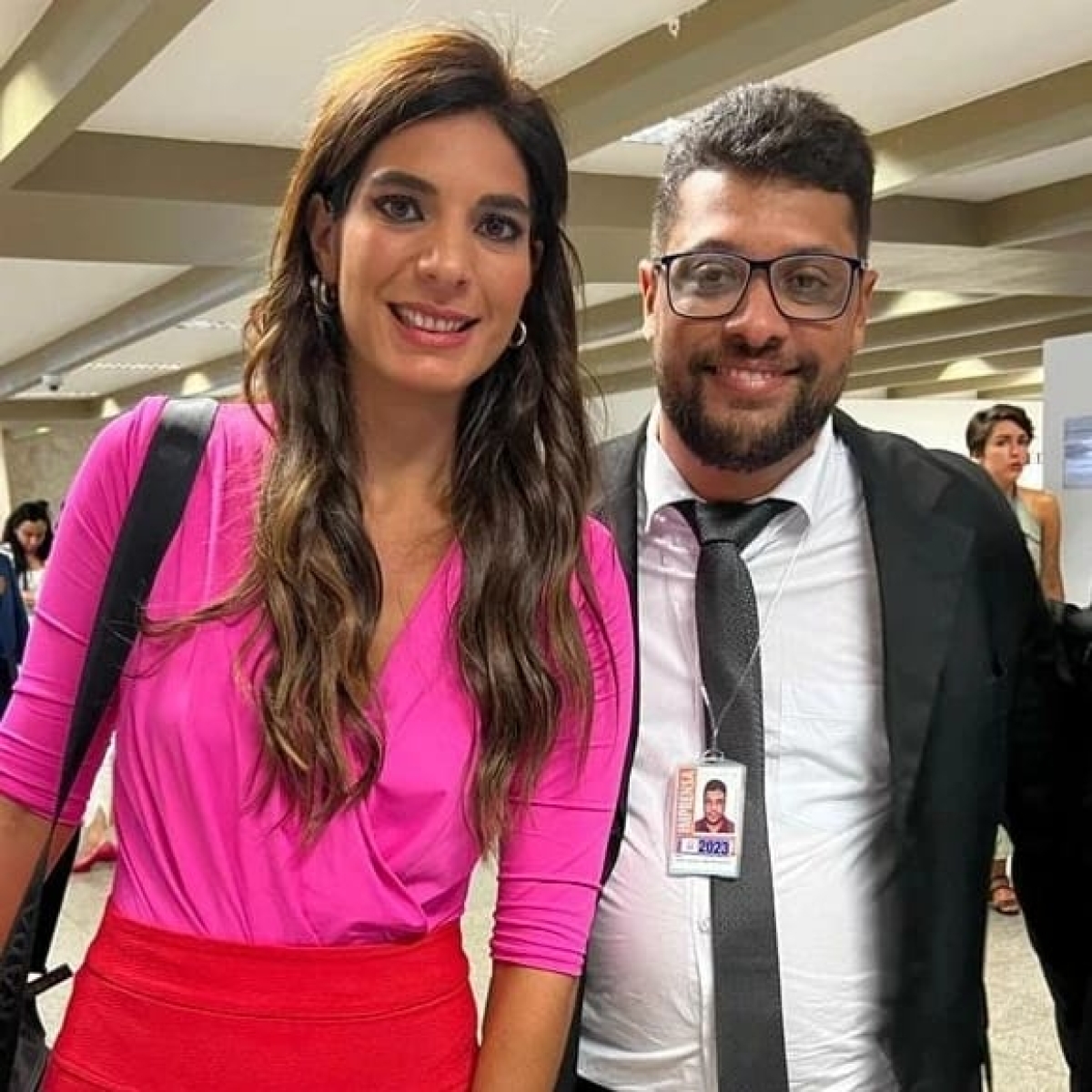Andréia Sadi e David Brandão nos corredores do Senado - Foto: Divulgação | L2News