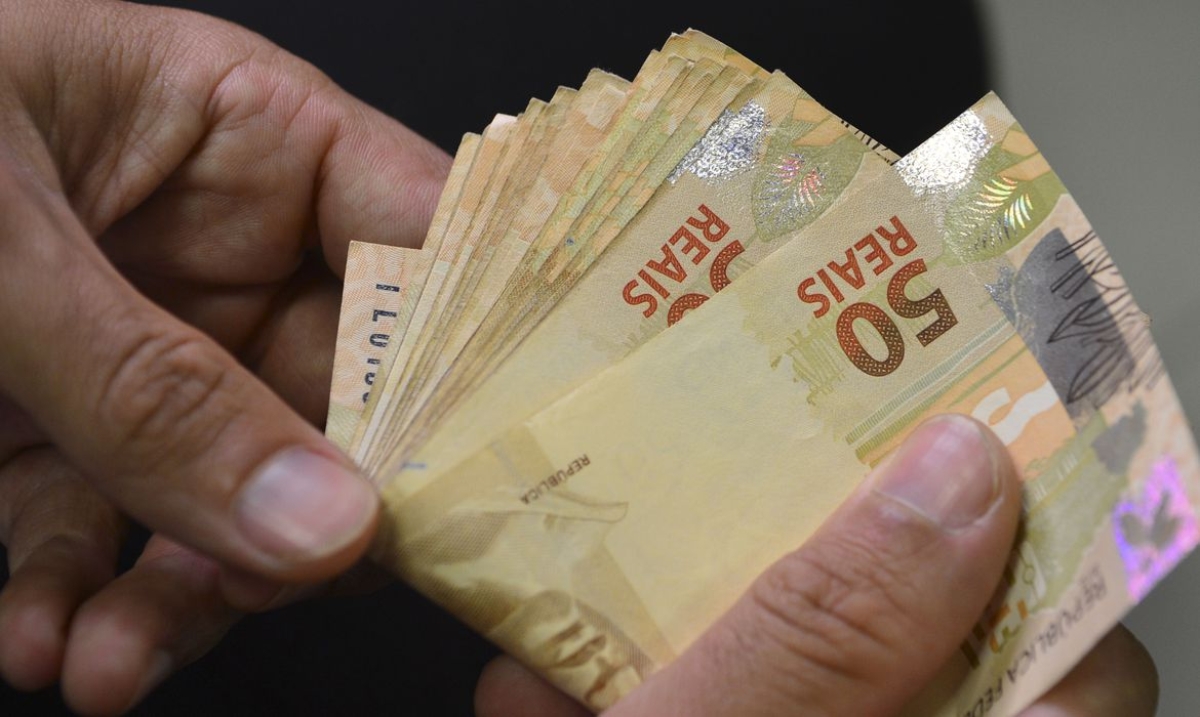 Juro do consignado a aposentados é reduzido para 1,7% ao mês - Foto: Marcello Casal Jr. | Agência Brasil