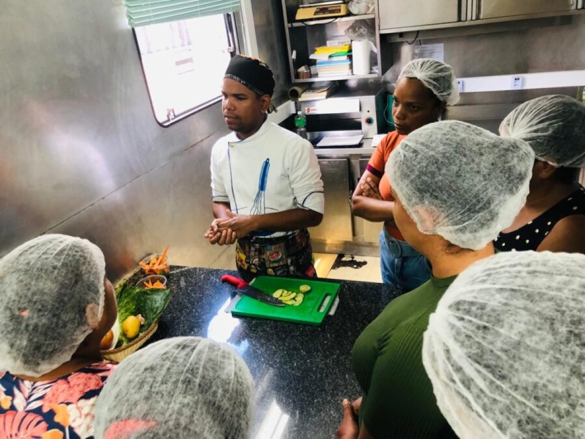 Curso de auxiliar de cozinha ativa empreendedorismo feminino em Santana do São Francisco - Foto: Senac/SE