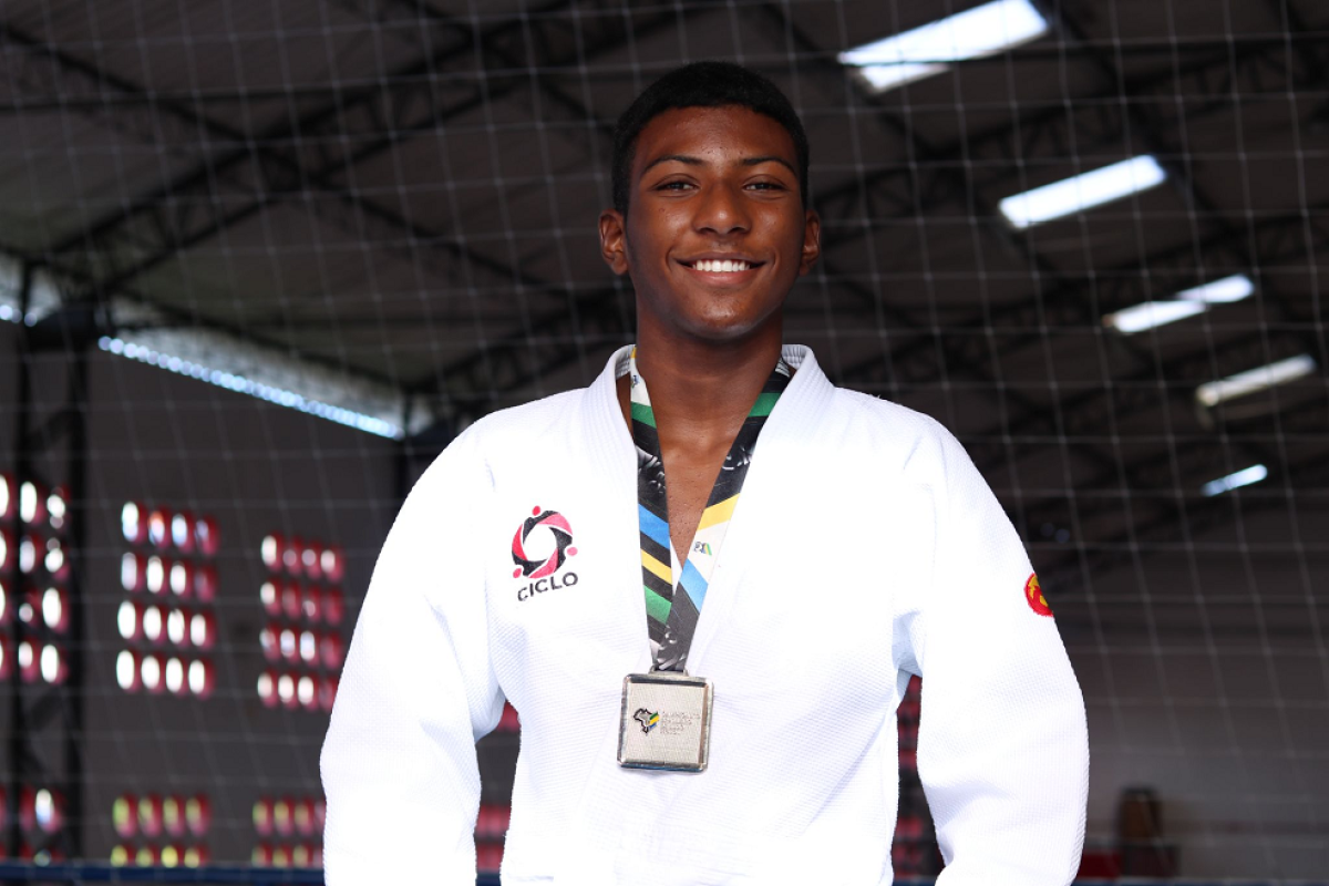 Luiz Miguel Santos Xavier, aluno-atleta do Salesiano Aracaju - Foto: Anderson Peralta