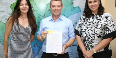 O anúncio aconteceu após reunião com as secretárias de Estado da Administração, Lucivanda Rodrigues, e da Fazenda, Sarah Tarsila Andreozzi - Foto: Ascom/ASN