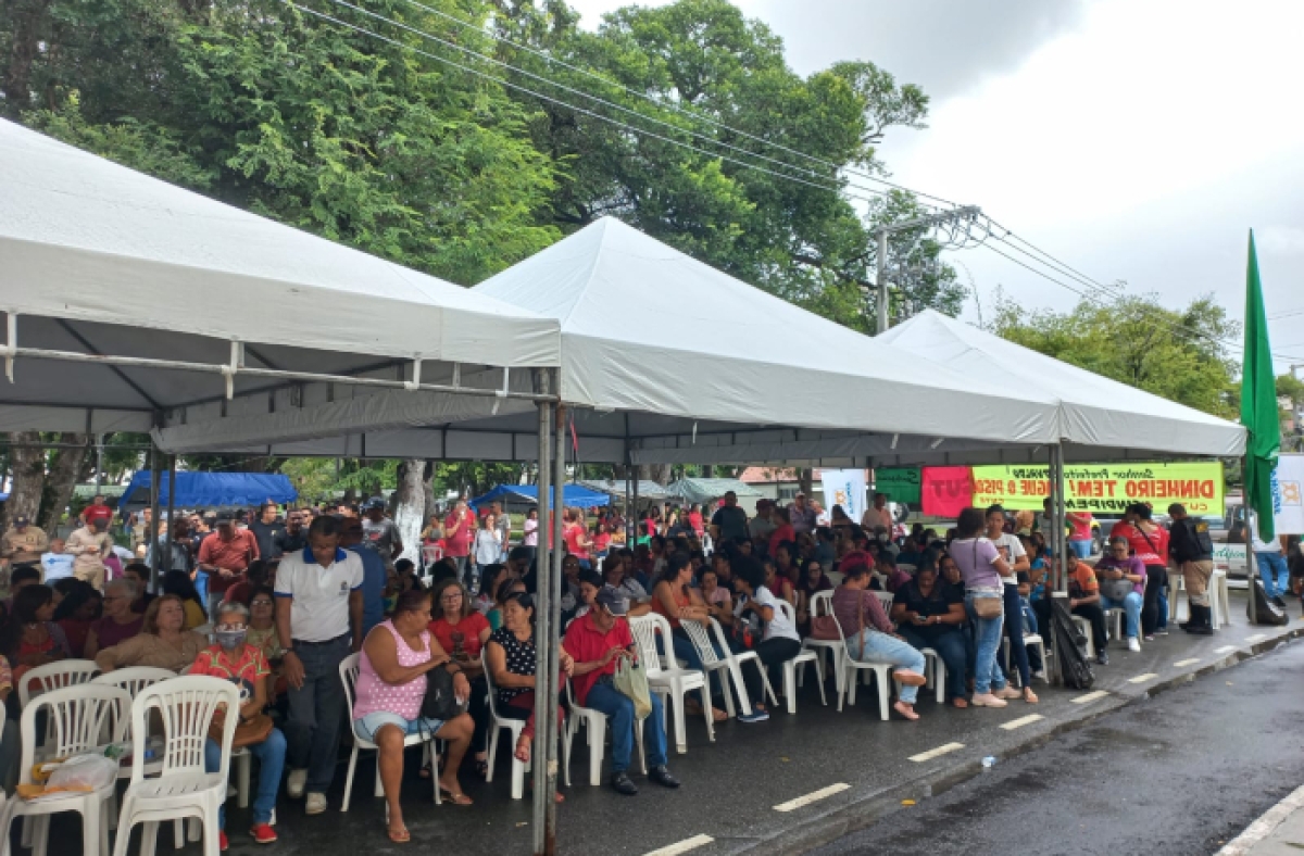 Desvalorização dos servidores de Aracaju e distorção salarial continuam - Foto: CUT/SE