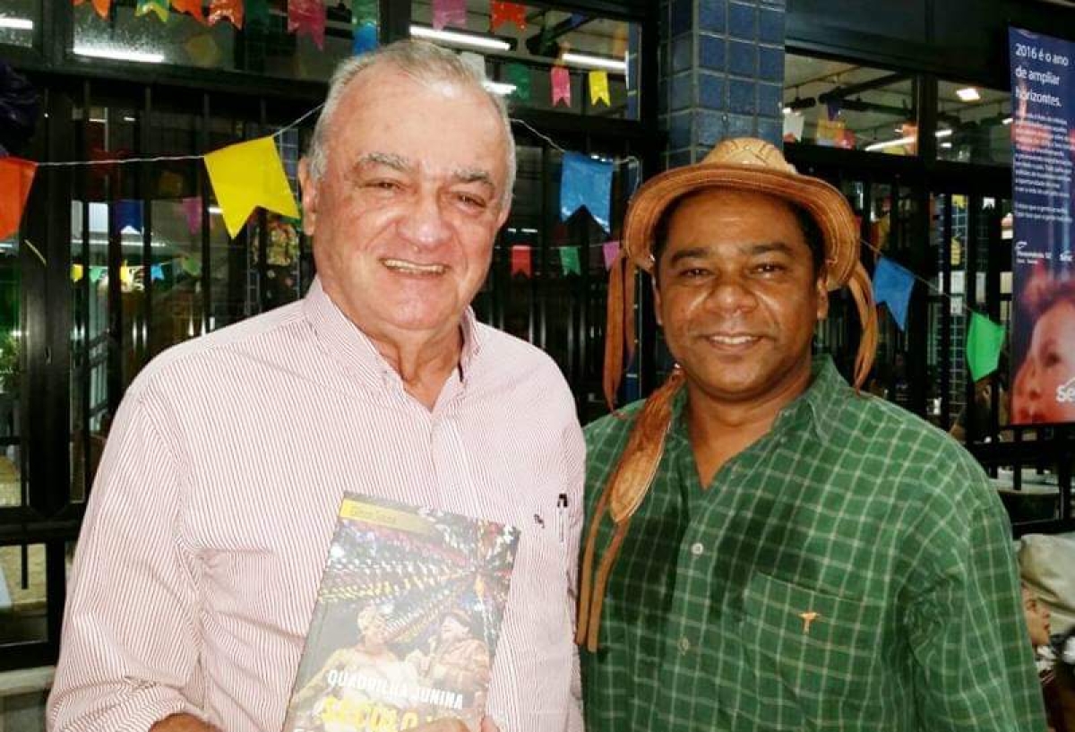 Luiz Brandi (E) com o amigo jornalista Gilson Sousa - Foto: Arquivo pessoal