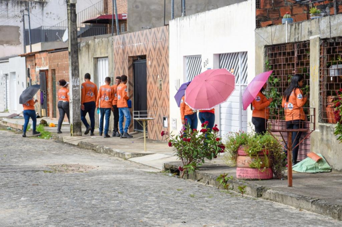 Em Aracaju, ações de educação ambiental conscientizam para o descarte correto do lixo - Foto: Ascom | Emsurb Em Aracaju, ações de educação ambiental conscientizam para o descarte correto do lixo - Foto: Ascom | Emsurb