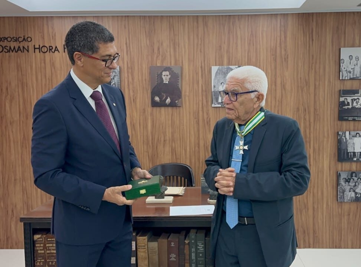 Dr. Evaldo Campos recebeu da Procuradoria-Geral da República, a Medalha do Mérito do Ministério Público Brasileiro - Foto: Divulgação | MPF/SE