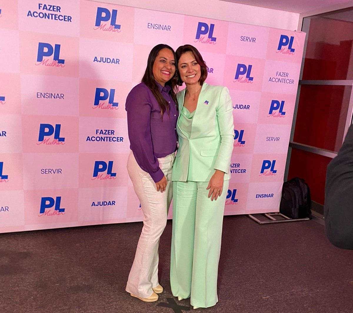 Dra. Elaine Oliveira, presidente do PL Mulher de Sergipe, e Michelle Bolsonaro - Foto: Assessoria PL Sergipe