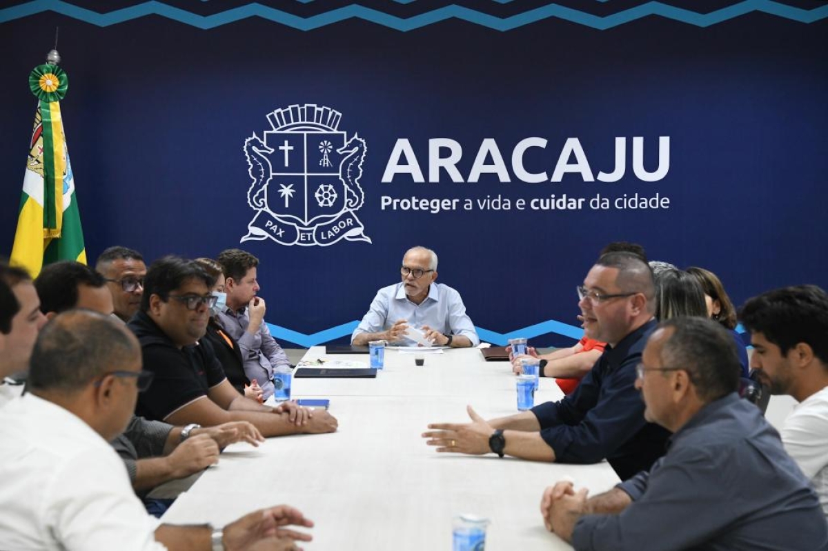 Prefeito de Aracaju anuncia liberação R$7,5 mi em emendas impositivas para o Hospital Universitário - Foto: Ana Lícia Menezes | Prefeitura de Aracaju