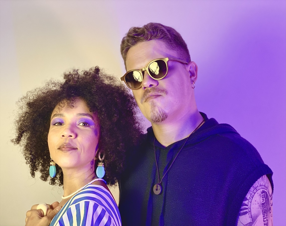 Nanda de Aquino e David Davvy - Foto Divulgação