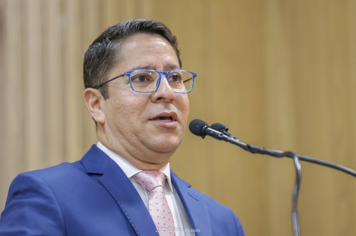 Ricardo Marques questiona tabelamento de preços do Detran para tirar a CNH - Foto: Gilton Rosas | Agência Câmara de Aracaju