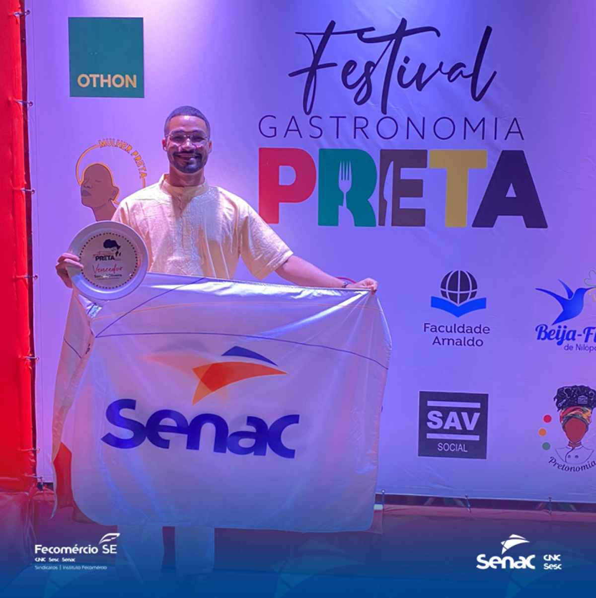 Egresso do Senac Sergipe vence o Prêmio Gastronomia Preta na categoria bartender - Imagem: Senac Sergipe
