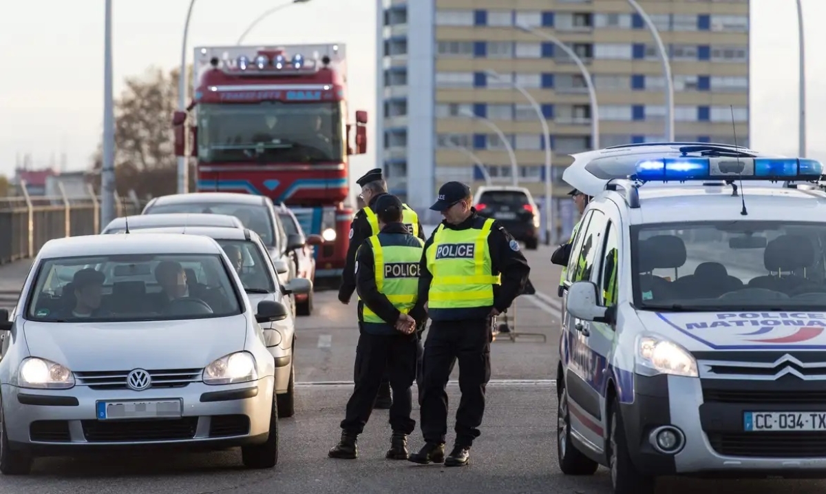 França anuncia estado de alerta máximo para risco de ataque terrorista - Foto: EPA | Agência Lusa