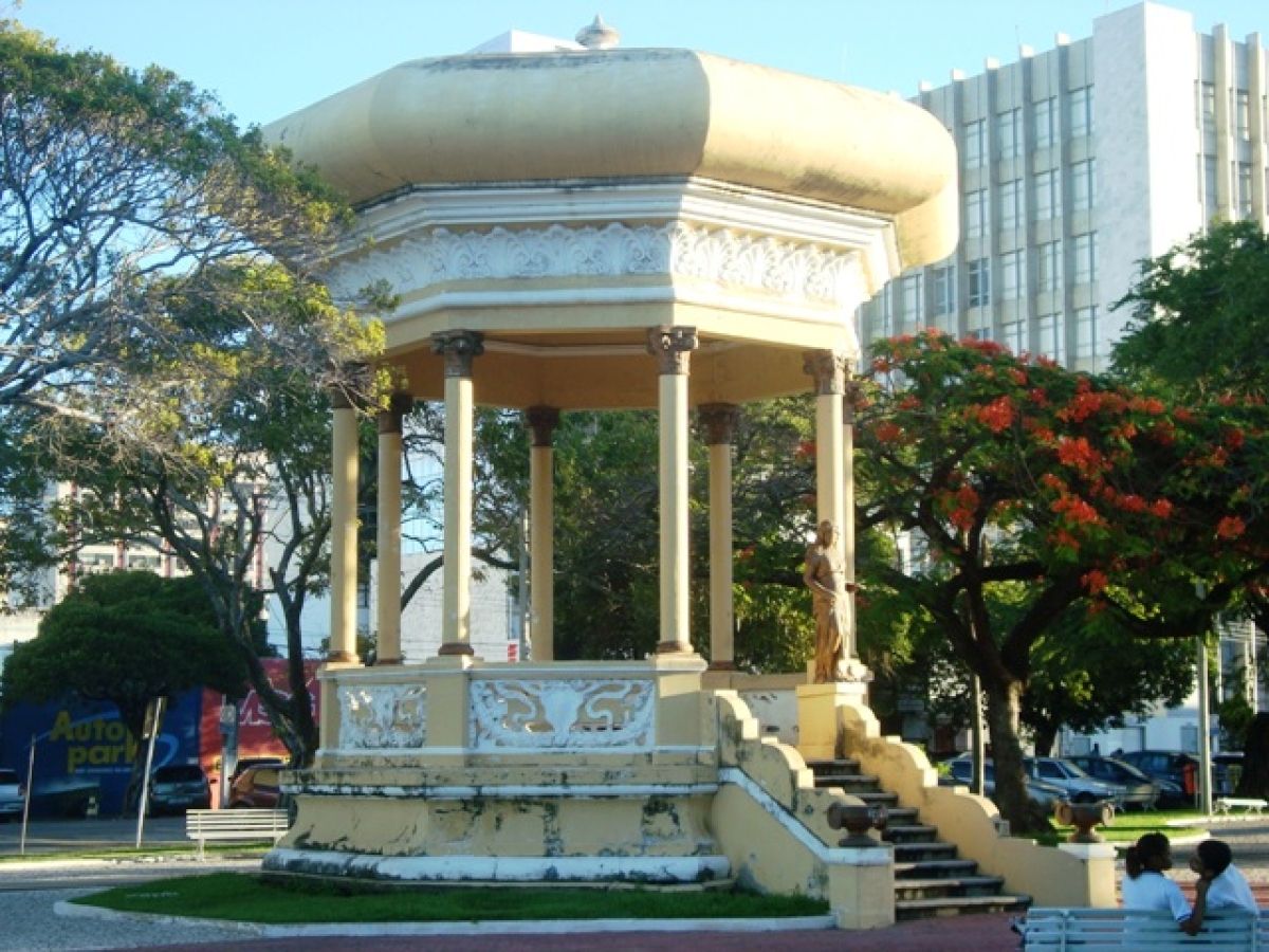 Aspecto de um dos coretos da Praça Fausto Cardoso, no centro de Aracaju - Foto: Millena Fontes/Acervo pessoal