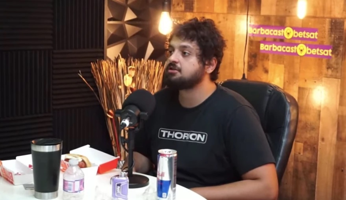 Monark - Foto: Reprodução/ Print de vídeo YouTube Barbacast - Podcast do Barba
